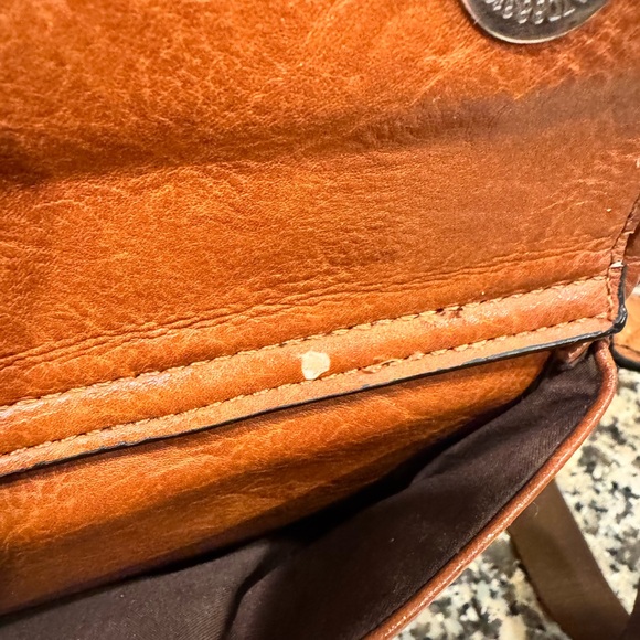 Classic Brown Leather Messenger Bag - Picture 15 of 15